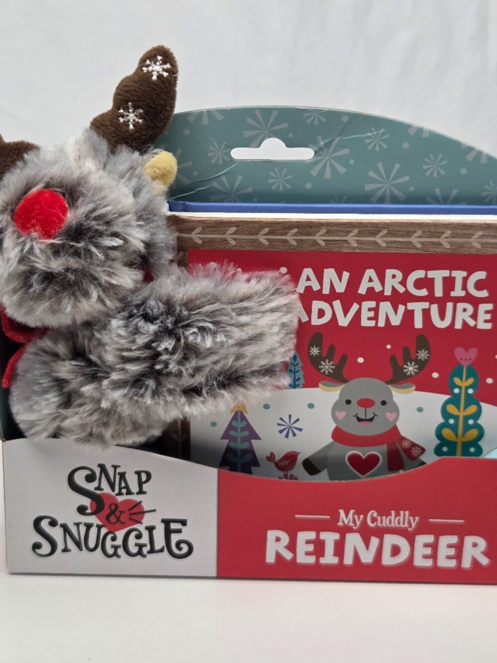 Snuggle and Snap An Artic Adventure Book And Plush Set